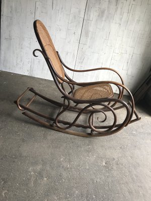 21 Rocking Chair 1920s For At Pamono, Antique Wooden Rocking Chairs 1920