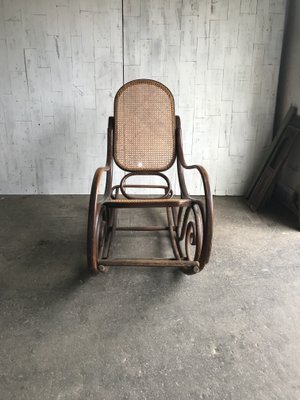 21 Rocking Chair 1920s For At Pamono, Antique Wooden Rocking Chairs 1920