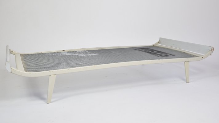 Mid Century Modern White Metal Cleopatra Daybed By Dick