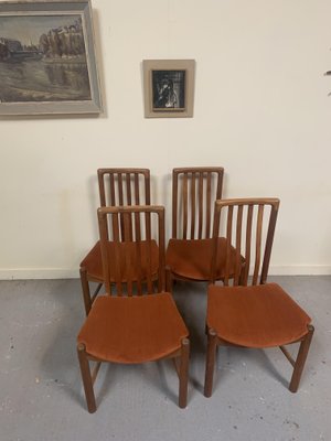 Benny dining set with outlet 4 chairs
