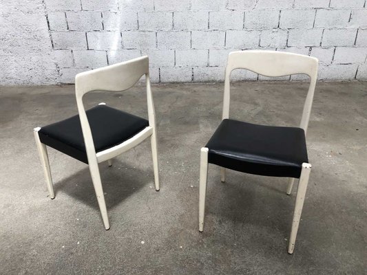 Franzosische Esszimmerstuhle Aus Teakholz Oko Leder 1960er 4er Set Bei Pamono Kaufen