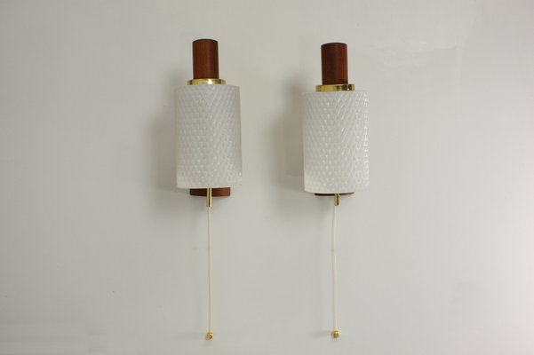 Danische Wandlampen Aus Messing Glas Und Teak 1960er 2er Set