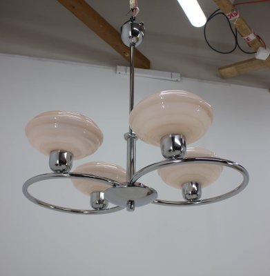 Italian Art Deco Sculptured Glass And Chrome Chandelier In Pink, 1940s Italian Art Deco Sculptured Glass And Chrome Chandelier In Pink, 1940s