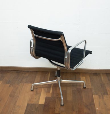 Ea10 Vintage Aluminum And Hop Sack Desk Chair By Charles Ray