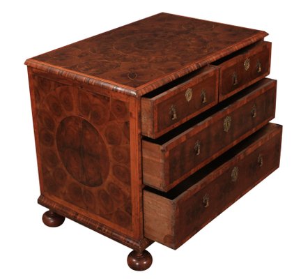 Antique 17th Century Oyster Veneered Small Chest Of Drawers For