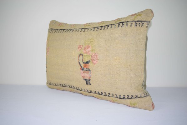 Small Needlepoint Tapestry Woven Kilim Needlepoint Tapestry Woven Kilim Pillow
