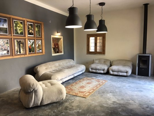 Model Soriana Off White Alcantara Living Room Set By Tobia Afra Scarpa For Cassina 1970s