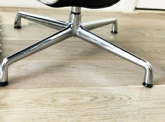 Lobby Chair By Charles Ray Eames For Vitra 1960s For Sale At Pamono