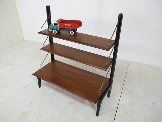 Vintage Wandregal aus Teak von Louis van Teeffelen für WéBé Vintage Wandregal aus Teak von Louis van Teeffelen für WéBé