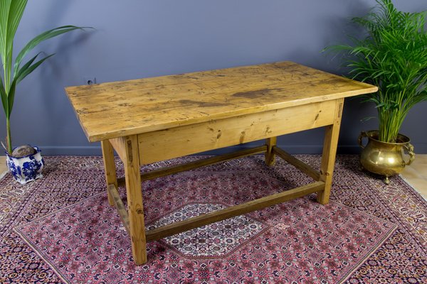 Vintage 2024 harvest table