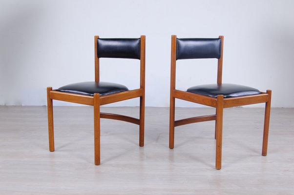 Italian Modern Esszimmerstuhle Aus Leder Holz Von Isa 1960er 2er Set Bei Pamono Kaufen