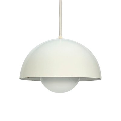 White Flowerpot Pendant By Verner Panton For Louis Poulsen 1960s White Flowerpot Pendant By Verner Panton For Louis Poulsen 1960s