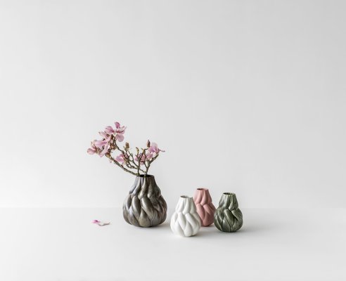 Large Brown Eda Vase by Lisa Hilland for Mylhta for sale at Pamono