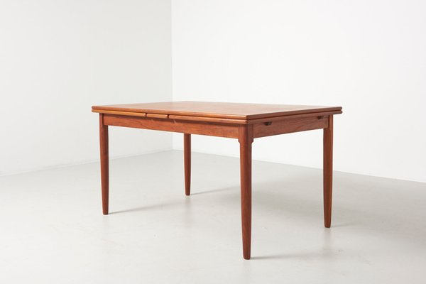 Vintage Danish Extendable Dining Table With 2 Pull Out Leaves