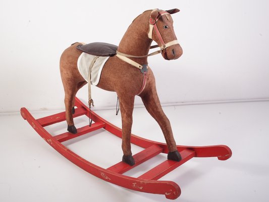 cheval à bascule pour enfant