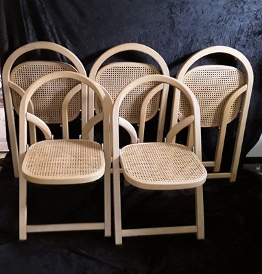 where to find folding chairs