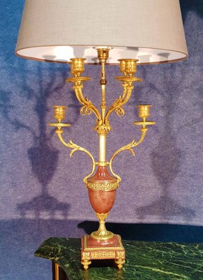 Lampada da tavolo antica in bronzo dorato e marmo Lampada da tavolo antica in bronzo dorato e marmo