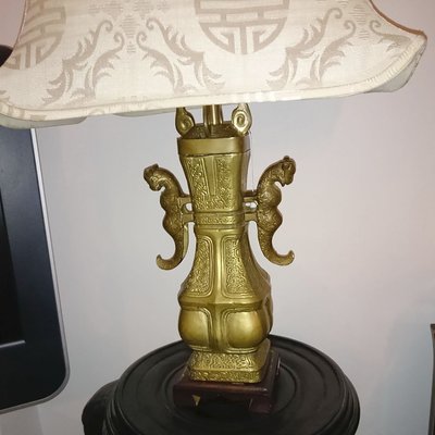 pagoda table lamp