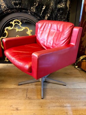 Model Rh201 Red Leather Swivel Chairs, Leather Swivel Club Chairs
