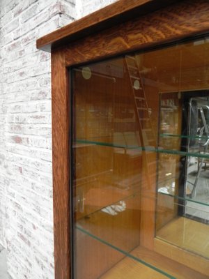 Brutalistischer Vintage Schrank Mit 2 Schiebeturen Aus Glas 1960er Bei Pamono Kaufen