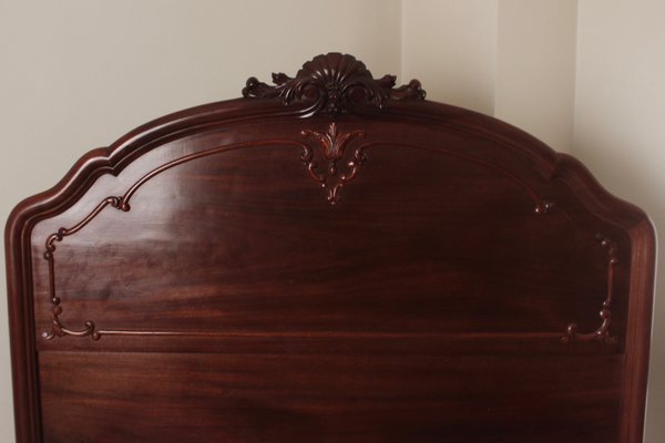 Antique Mahogany Bed With 2 Nightstands Set 1890s For At Pamono Antique Mahogany Bed With 2 Nightstands