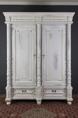 Vintage Schrank mit 2 Türen aus massivem Kiefernholz, 1920er bei Pamono kaufen