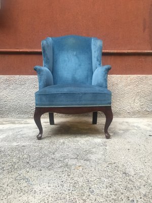 baby blue velvet chair