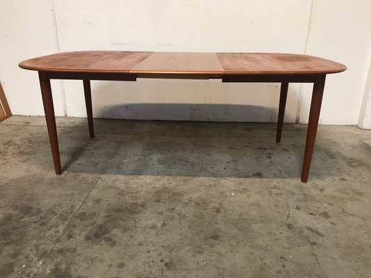 Danish Oval Dining Table 1960s Danish Oval Dining Table 1960s