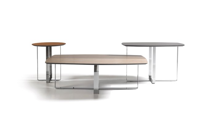 Tavolino rotondo in noce di Jacobo Ventura per Spanish