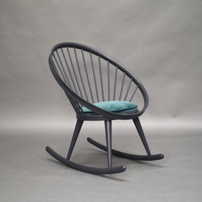 Circle rocking chair hotsell