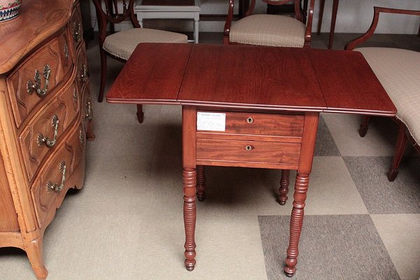 Drop on sale leaf nightstand