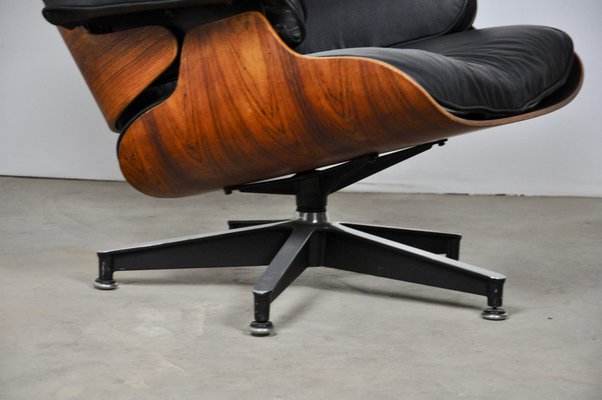 Vintage Lounge Chair By Charles Ray Eames For Herman Miller For