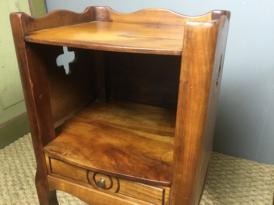 Tables de Chevet Ovales en Merisier, Set de 2 en vente sur