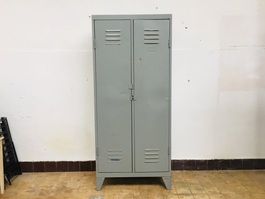 Meuble Industriel En Metal 1960s En Vente Sur Pamono Meuble Industriel En Metal 1960s En Vente Sur Pamono