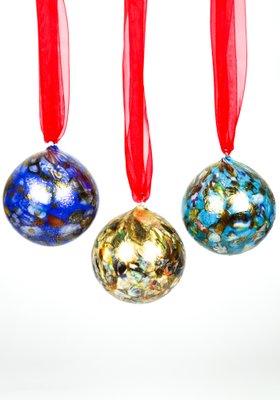Immagini Palline Di Natale Colorate.Palle Di Natale Colorate In Murrina Di Made Murano Glass Set Di 3 In Vendita Su Pamono