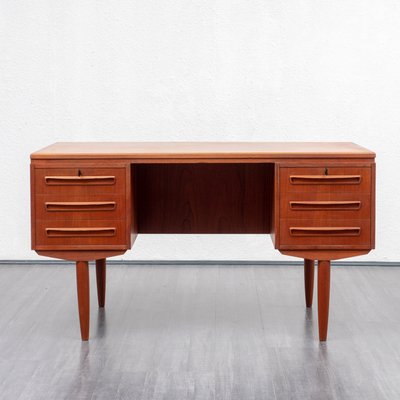 Scandinavian Style Teak Desk 1960s For At Pamono Scandinavian Style Teak Desk 1960s For