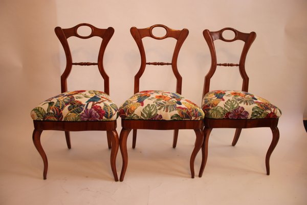 Antique Biedermeier Cherry Wood Coffee Table And Side Chairs Set Of 4 Antique Biedermeier Cherry Wood Coffee Table And Side Chairs Set Of 4
