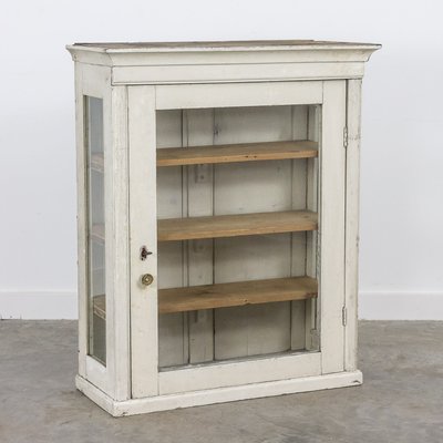 Vintage French Wall Hanging Display Cabinet Bei Pamono Kaufen