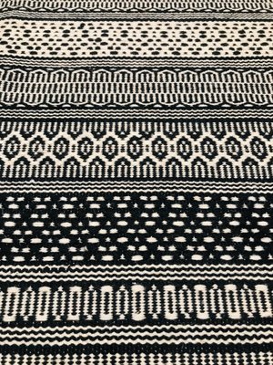 Tappeto Kilim Bianco E Nero In Lana E Cotone Annodato A Mano Anni 70