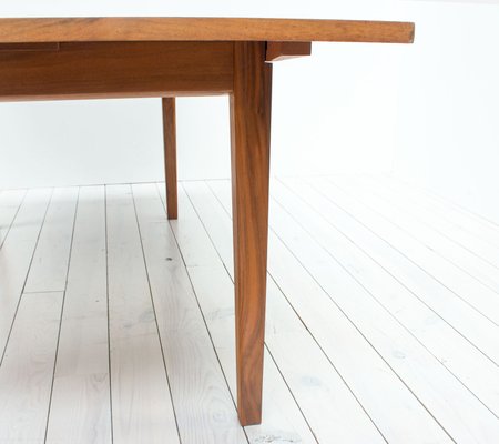 Walnut Extendable Dining Table By W H Russell For Gordon Russell