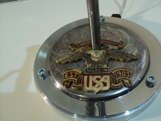 Lámpara de mesa vintage de Harley Davidson en venta en Pamono Lámpara de mesa vintage de Harley Davidson en venta en Pamono
