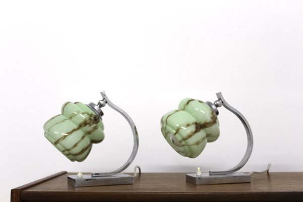 Lampes de Bureau en Chrome Plaqué et en Laiton et en Verre Opalin Marbré, années 30, Set de 2 Lampes de Bureau en Chrome Plaqué et en Laiton et en Verre Opalin Marbré, années 30, Set de 2