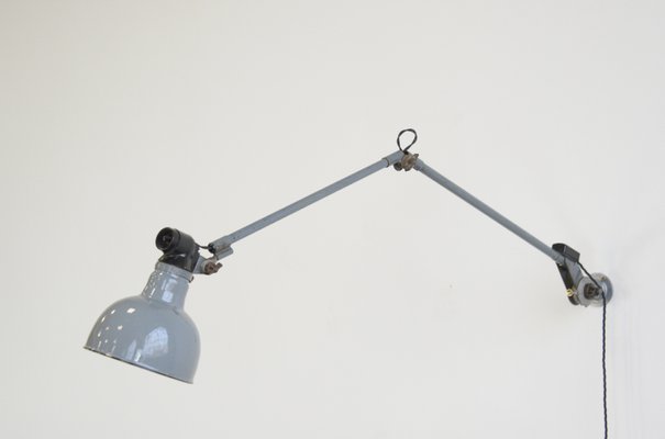 wall mounted task lighting