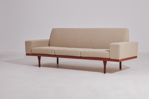Scandinavian Sofa By Illum Wikkelsø For Søren Willadsen Scandinavian Sofa By Illum Wikkelsø For
