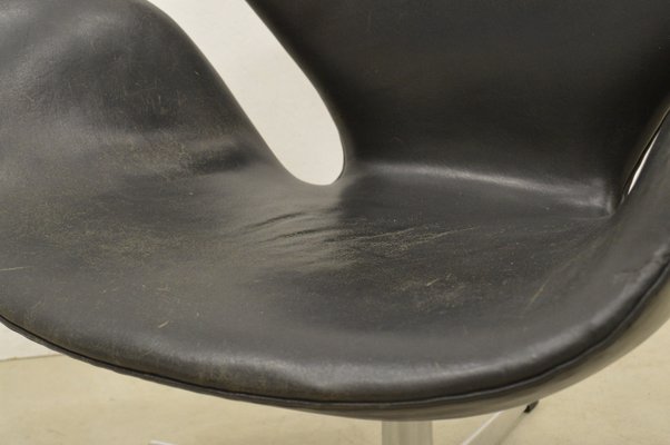 Swan Chair By Arne Jacobsen For Fritz Hansen 1950s For Sale At Pamono