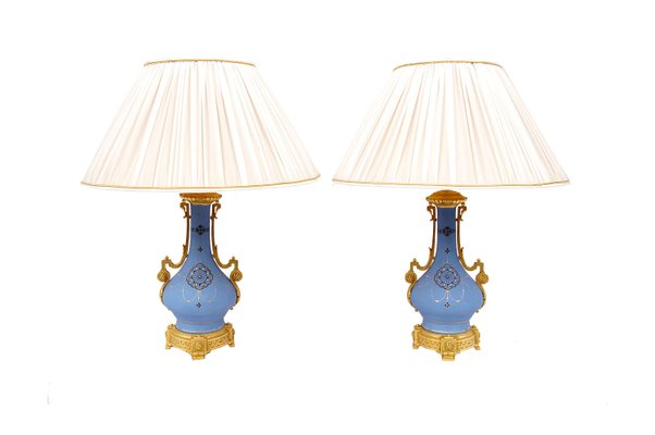 blue porcelain table lamps