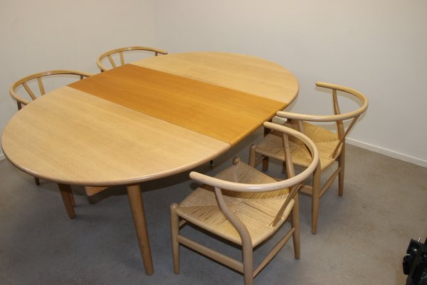 Oak Dining Table Chairs Set By Hans J Wegner For Carl Hansen Son 1960s For Sale At Pamono Solid oak folding dining table with 4 chairs in excellant condition. oak dining table chairs set by hans j wegner for carl hansen son 1960s