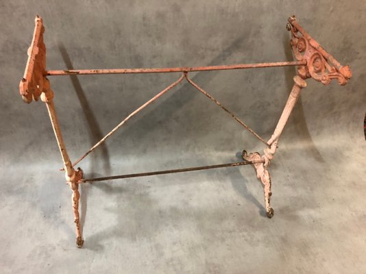 Mesa bistrot antigua de mármol y hierro fundido, década de Lámpara de pie antigua de hierro fundido, década de 1900 en