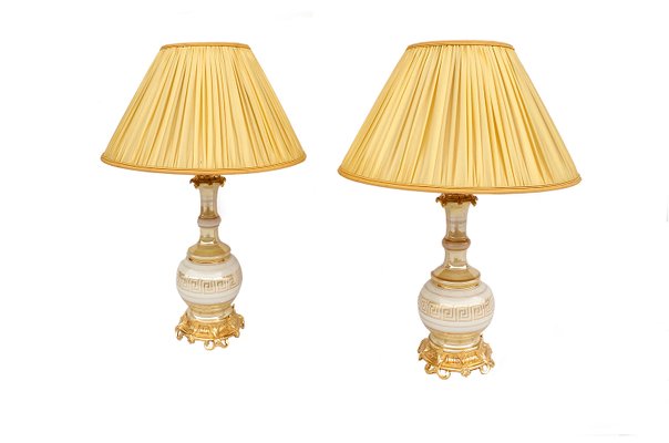 19th Century Cream And Gold Iridescent Porcelain Table Lamps Set Of 2 For At Pamono 19th Century Cream And Gold Iridescent, Antique Porcelain Table Lamps