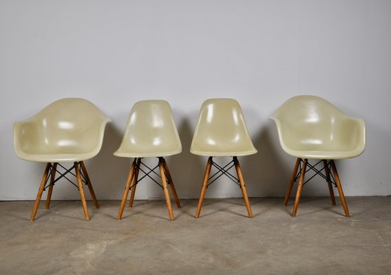 Vintage Dining Chairs By Charles Ray Eames For Herman Miller Set Of 4 Vintage Dining Chairs By Charles Ray Eames For Herman Miller Set Of 4